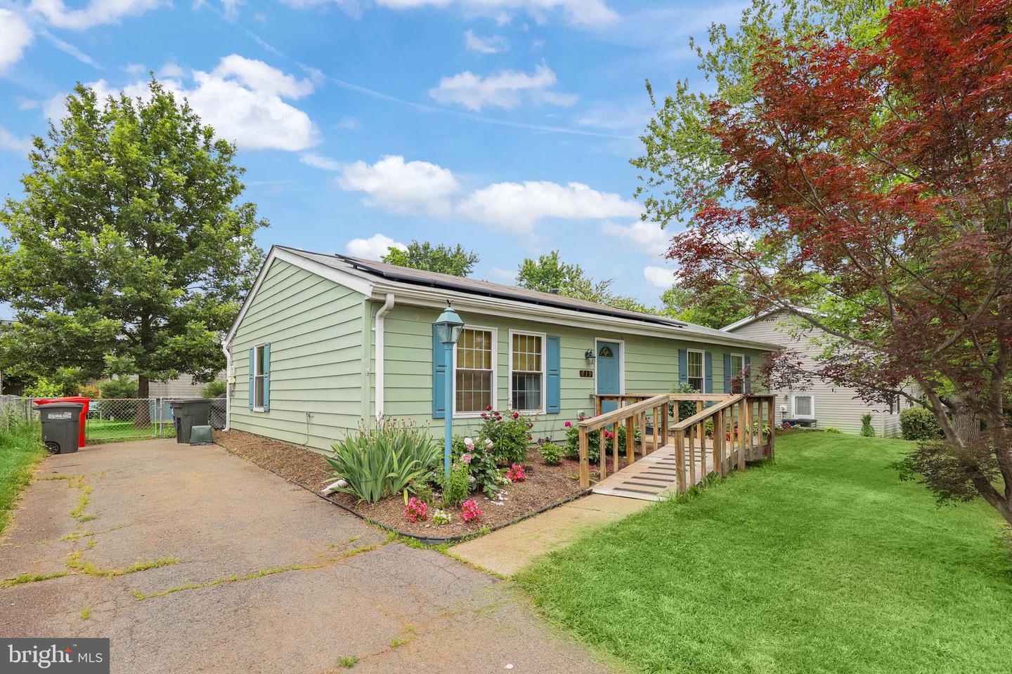 719 N BELFORT ST, STERLING, Virginia 20164, 3 Bedrooms Bedrooms, ,2 BathroomsBathrooms,Residential,For sale,719 N BELFORT ST,VALO2098832 MLS # VALO2098832