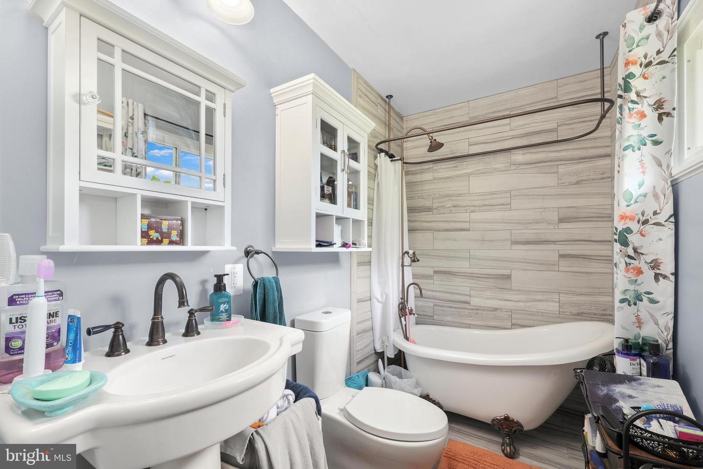 719 N BELFORT ST, STERLING, Virginia 20164, 3 Bedrooms Bedrooms, ,2 BathroomsBathrooms,Residential,For sale,719 N BELFORT ST,VALO2098832 MLS # VALO2098832