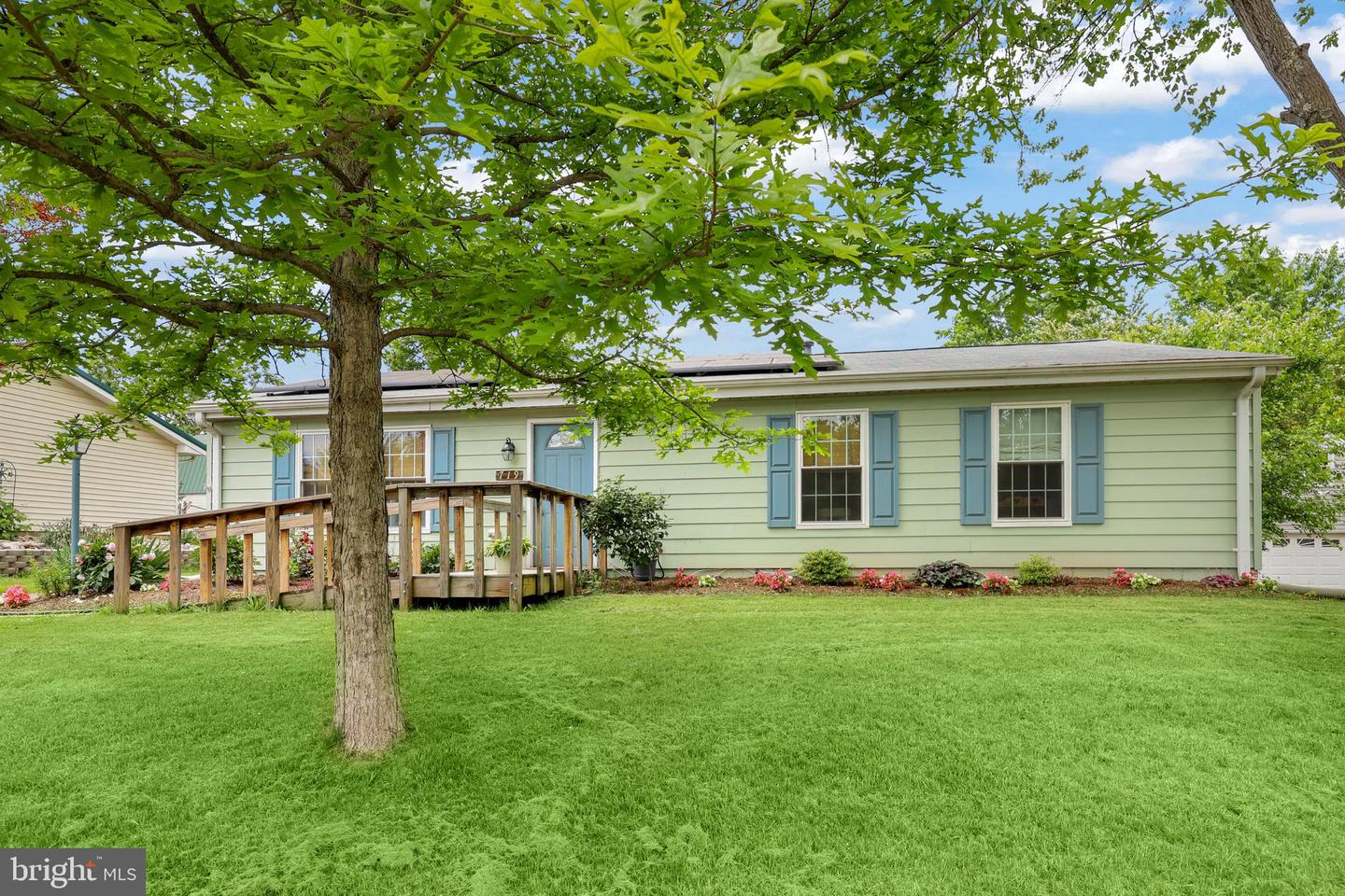 719 N BELFORT ST, STERLING, Virginia 20164, 3 Bedrooms Bedrooms, ,2 BathroomsBathrooms,Residential,For sale,719 N BELFORT ST,VALO2098832 MLS # VALO2098832