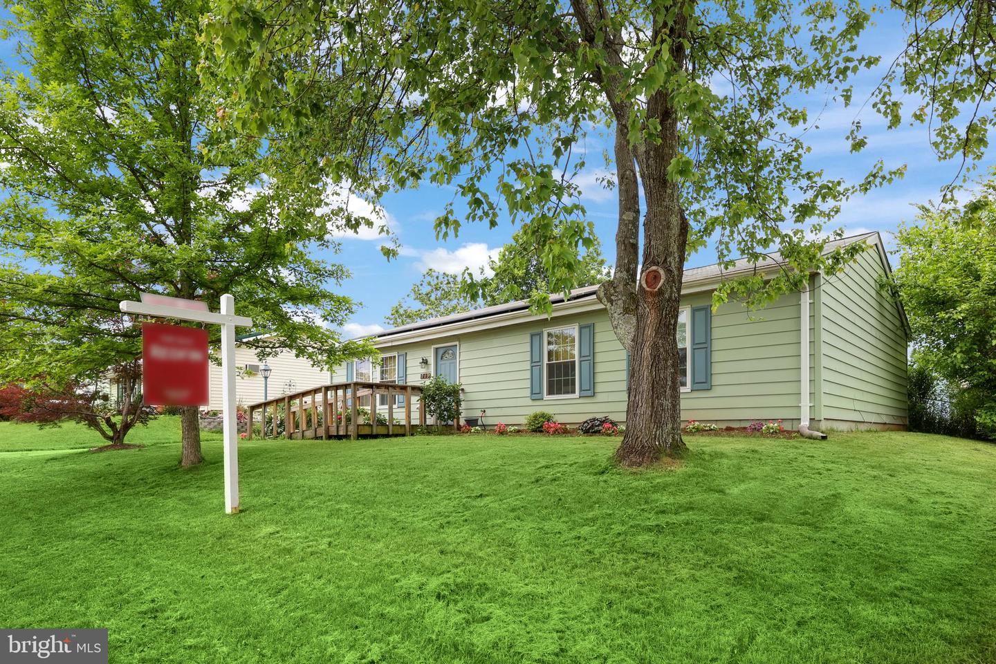 719 N BELFORT ST, STERLING, Virginia 20164, 3 Bedrooms Bedrooms, ,2 BathroomsBathrooms,Residential,For sale,719 N BELFORT ST,VALO2098832 MLS # VALO2098832