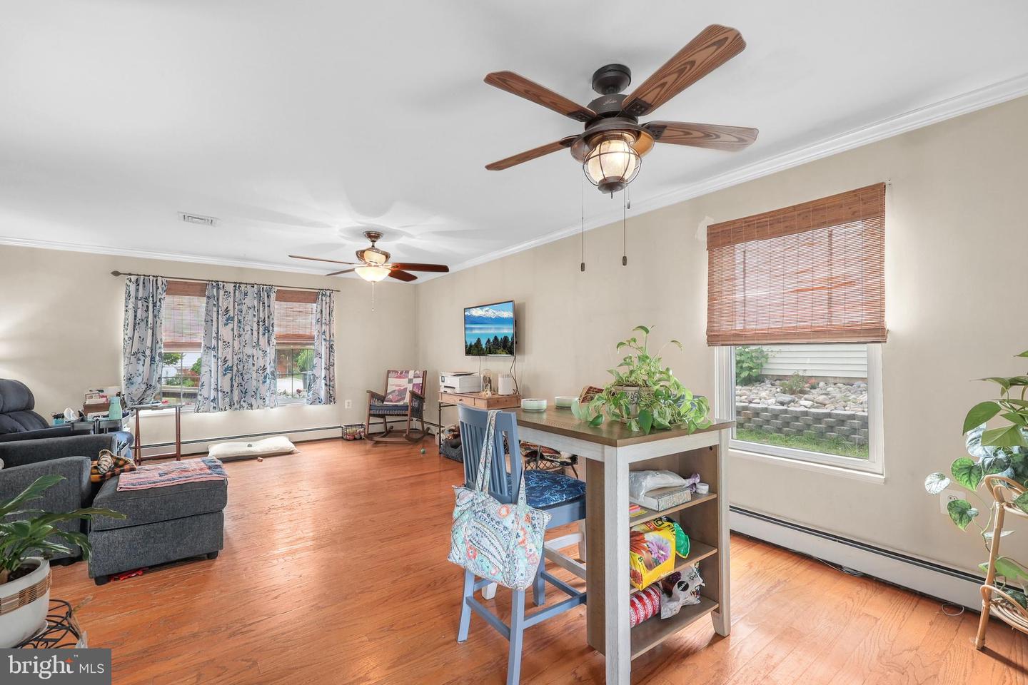 719 N BELFORT ST, STERLING, Virginia 20164, 3 Bedrooms Bedrooms, ,2 BathroomsBathrooms,Residential,For sale,719 N BELFORT ST,VALO2098832 MLS # VALO2098832