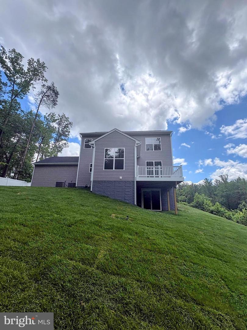 28 CLYDESDALE RD, FREDERICKSBURG, Virginia 22405, 5 Bedrooms Bedrooms, ,3 BathroomsBathrooms,Residential,For sale,28 CLYDESDALE RD,VAST2039530 MLS # VAST2039530