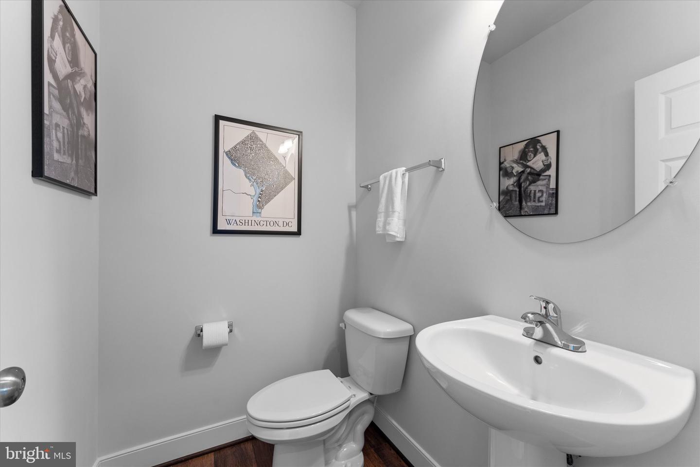 17968 RIDGEWOOD PL, ROUND HILL, Virginia 20141, 4 Bedrooms Bedrooms, 9 Rooms Rooms,4 BathroomsBathrooms,Residential,For sale,17968 RIDGEWOOD PL,VALO2098834 MLS # VALO2098834