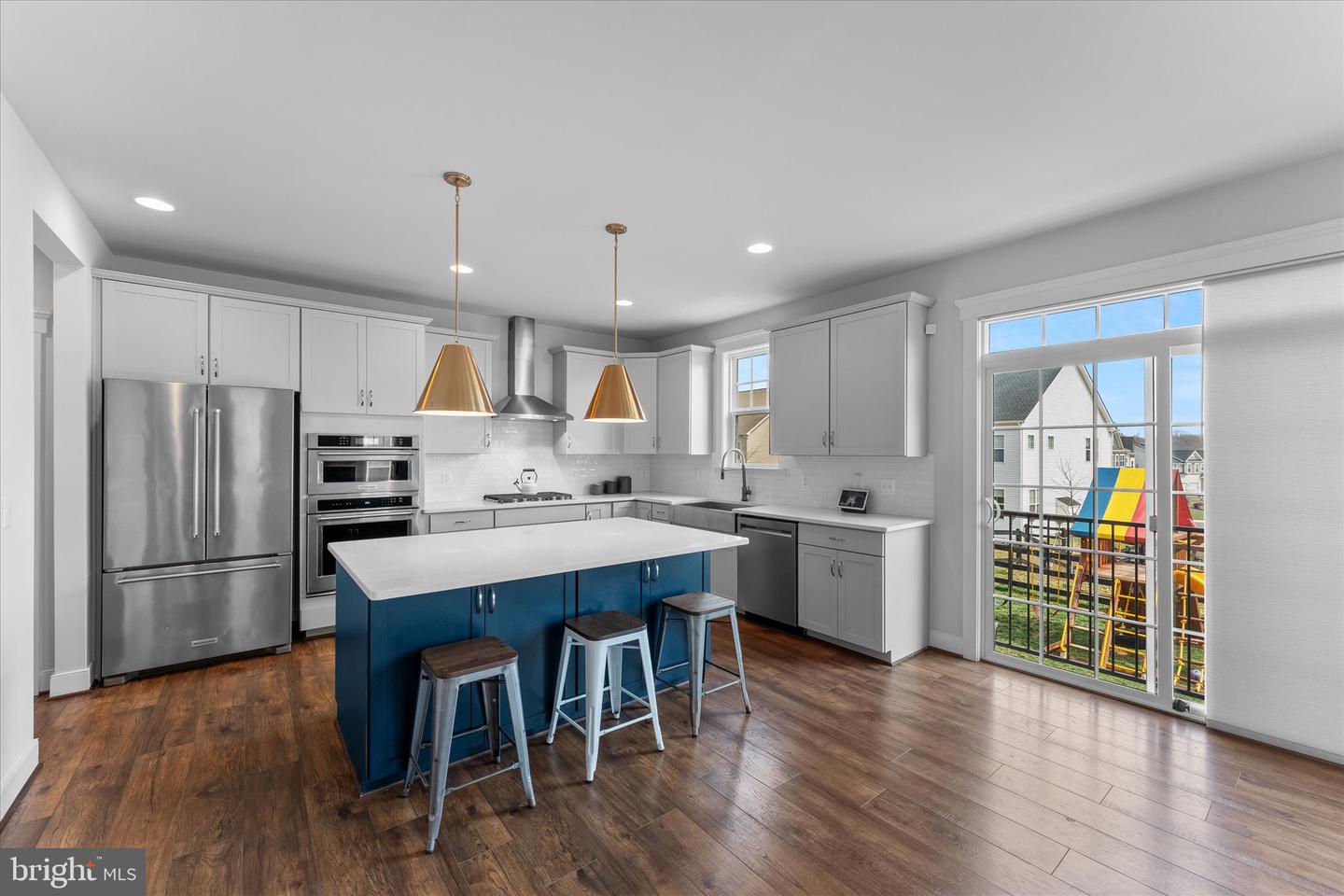 17968 RIDGEWOOD PL, ROUND HILL, Virginia 20141, 4 Bedrooms Bedrooms, 9 Rooms Rooms,4 BathroomsBathrooms,Residential,For sale,17968 RIDGEWOOD PL,VALO2098834 MLS # VALO2098834