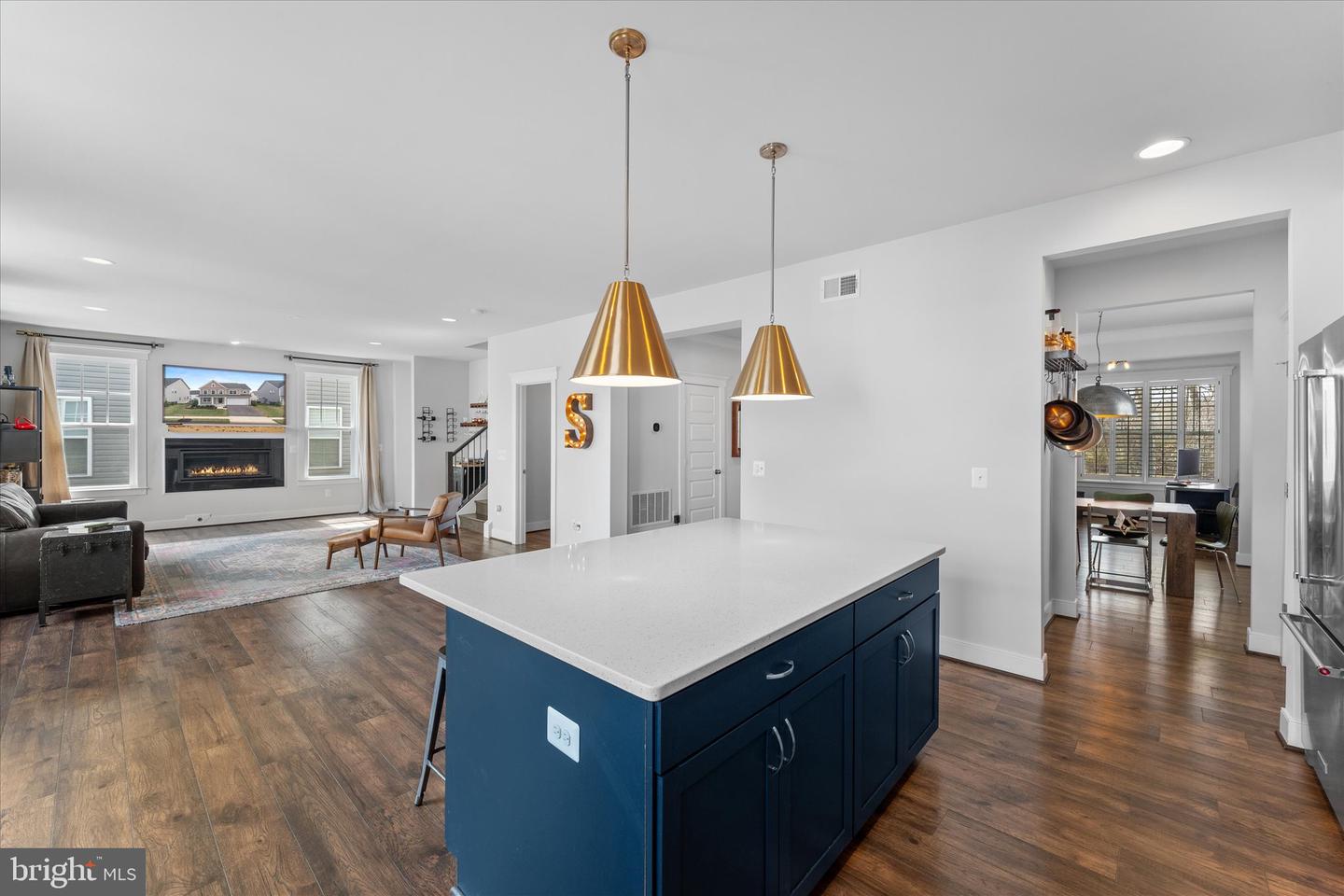 17968 RIDGEWOOD PL, ROUND HILL, Virginia 20141, 4 Bedrooms Bedrooms, 9 Rooms Rooms,4 BathroomsBathrooms,Residential,For sale,17968 RIDGEWOOD PL,VALO2098834 MLS # VALO2098834