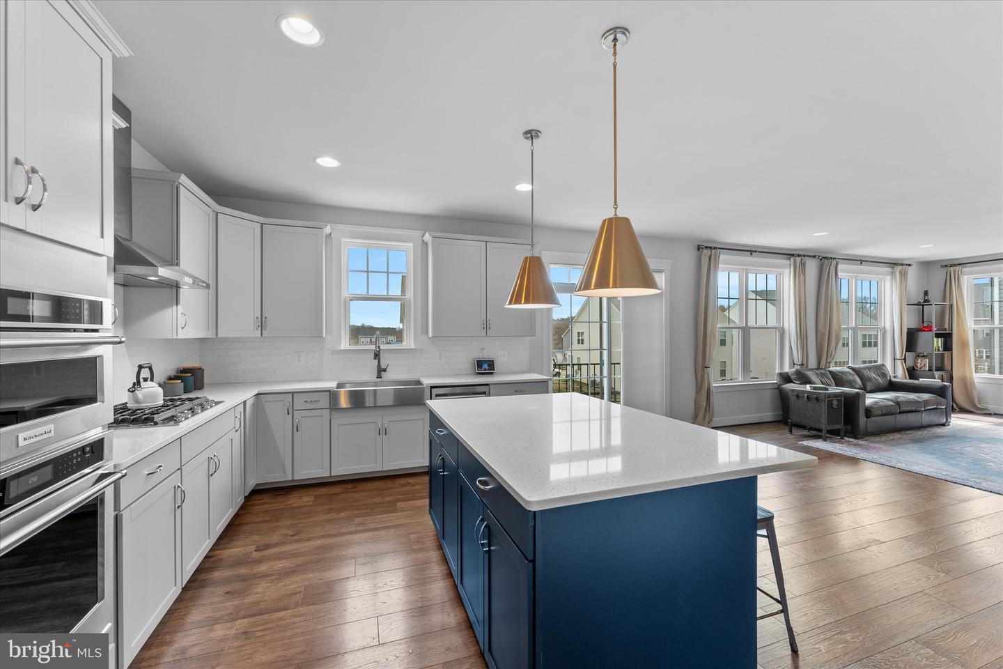 17968 RIDGEWOOD PL, ROUND HILL, Virginia 20141, 4 Bedrooms Bedrooms, 9 Rooms Rooms,4 BathroomsBathrooms,Residential,For sale,17968 RIDGEWOOD PL,VALO2098834 MLS # VALO2098834