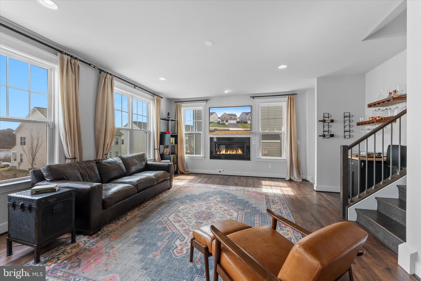 17968 RIDGEWOOD PL, ROUND HILL, Virginia 20141, 4 Bedrooms Bedrooms, 9 Rooms Rooms,4 BathroomsBathrooms,Residential,For sale,17968 RIDGEWOOD PL,VALO2098834 MLS # VALO2098834