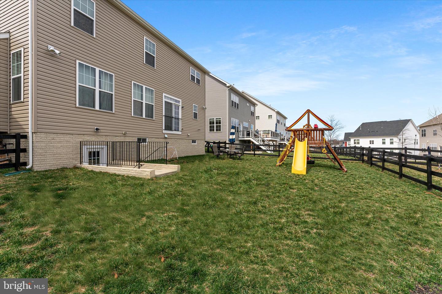 17968 RIDGEWOOD PL, ROUND HILL, Virginia 20141, 4 Bedrooms Bedrooms, 9 Rooms Rooms,4 BathroomsBathrooms,Residential,For sale,17968 RIDGEWOOD PL,VALO2098834 MLS # VALO2098834
