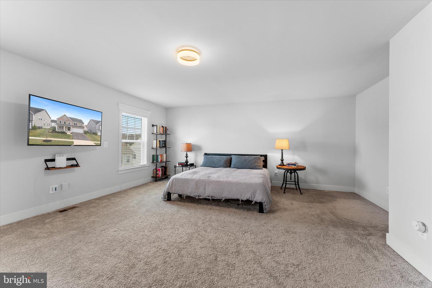 17968 RIDGEWOOD PL, ROUND HILL, Virginia 20141, 4 Bedrooms Bedrooms, 9 Rooms Rooms,4 BathroomsBathrooms,Residential,For sale,17968 RIDGEWOOD PL,VALO2098834 MLS # VALO2098834