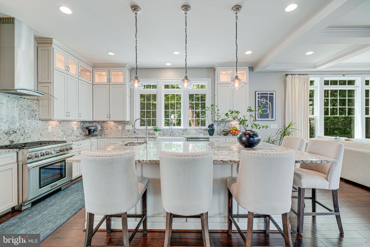 6513 MANOR RIDGE CT, FALLS CHURCH, Virginia 22043, 5 Bedrooms Bedrooms, ,5 BathroomsBathrooms,Residential,For sale,6513 MANOR RIDGE CT,VAFX2245278 MLS # VAFX2245278