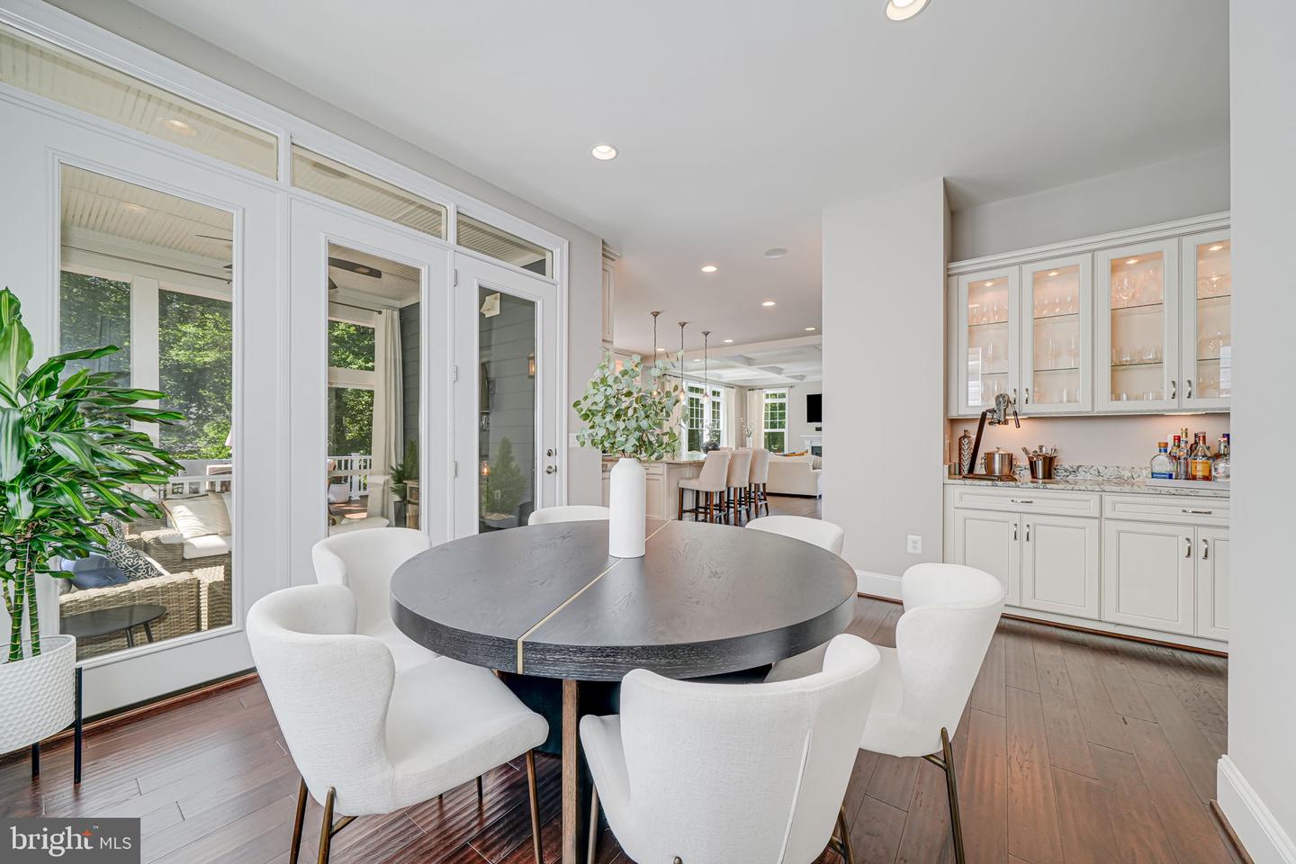 6513 MANOR RIDGE CT, FALLS CHURCH, Virginia 22043, 5 Bedrooms Bedrooms, ,5 BathroomsBathrooms,Residential,For sale,6513 MANOR RIDGE CT,VAFX2245278 MLS # VAFX2245278