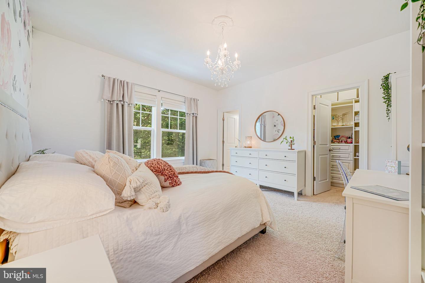 6513 MANOR RIDGE CT, FALLS CHURCH, Virginia 22043, 5 Bedrooms Bedrooms, ,5 BathroomsBathrooms,Residential,For sale,6513 MANOR RIDGE CT,VAFX2245278 MLS # VAFX2245278