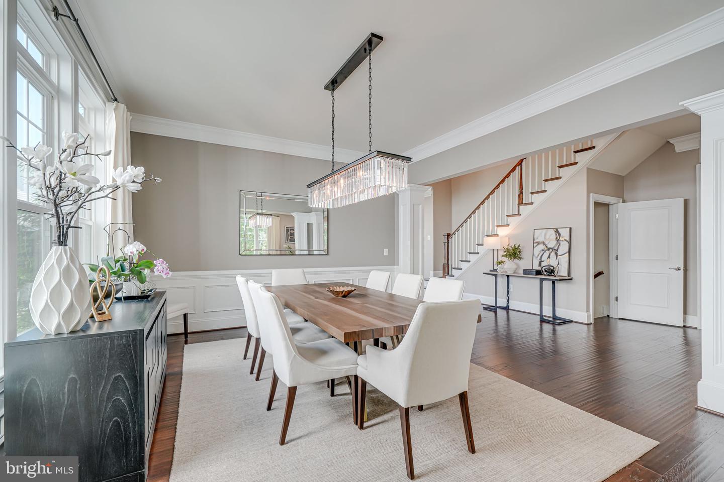 6513 MANOR RIDGE CT, FALLS CHURCH, Virginia 22043, 5 Bedrooms Bedrooms, ,5 BathroomsBathrooms,Residential,For sale,6513 MANOR RIDGE CT,VAFX2245278 MLS # VAFX2245278
