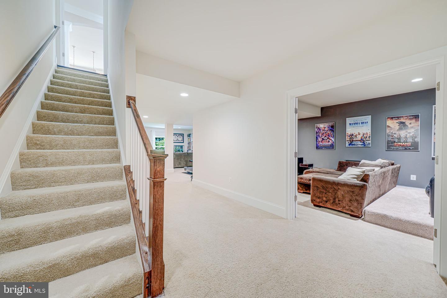 6513 MANOR RIDGE CT, FALLS CHURCH, Virginia 22043, 5 Bedrooms Bedrooms, ,5 BathroomsBathrooms,Residential,For sale,6513 MANOR RIDGE CT,VAFX2245278 MLS # VAFX2245278