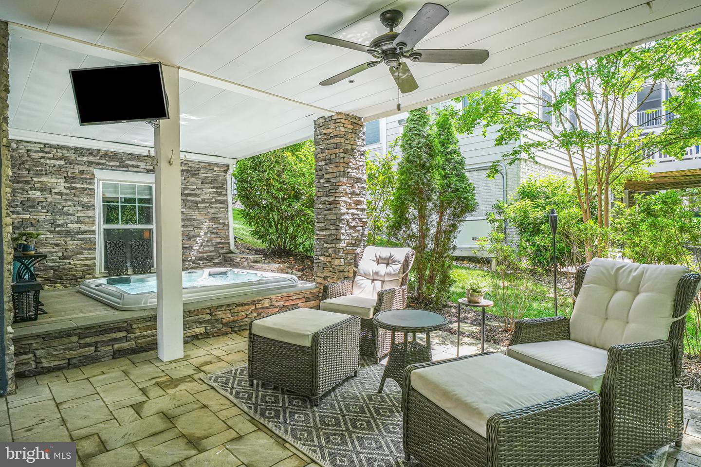 6513 MANOR RIDGE CT, FALLS CHURCH, Virginia 22043, 5 Bedrooms Bedrooms, ,5 BathroomsBathrooms,Residential,For sale,6513 MANOR RIDGE CT,VAFX2245278 MLS # VAFX2245278
