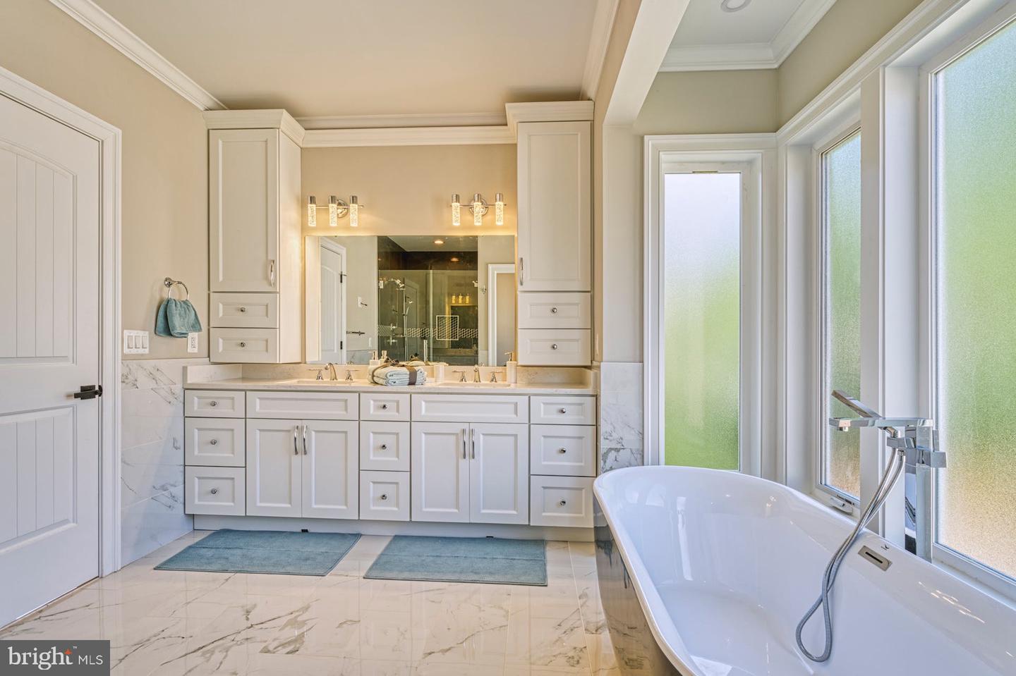 1600 GREAT FALLS ST, MCLEAN, Virginia 22101, 6 Bedrooms Bedrooms, ,5 BathroomsBathrooms,Residential,For sale,1600 GREAT FALLS ST,VAFX2245494 MLS # VAFX2245494