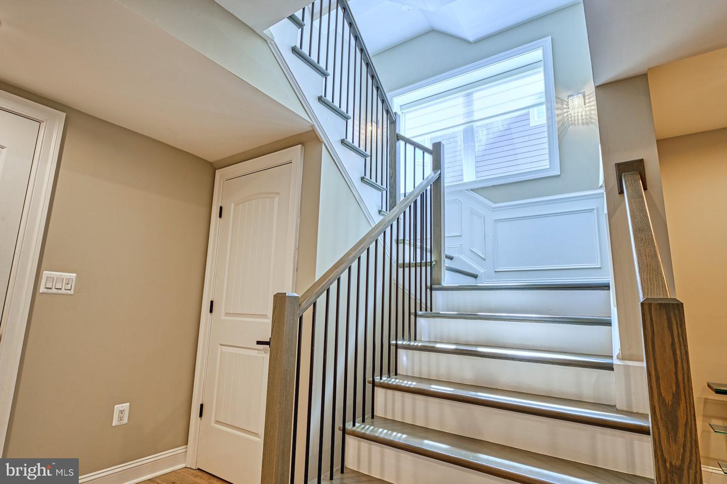 1600 GREAT FALLS ST, MCLEAN, Virginia 22101, 6 Bedrooms Bedrooms, ,5 BathroomsBathrooms,Residential,For sale,1600 GREAT FALLS ST,VAFX2245494 MLS # VAFX2245494