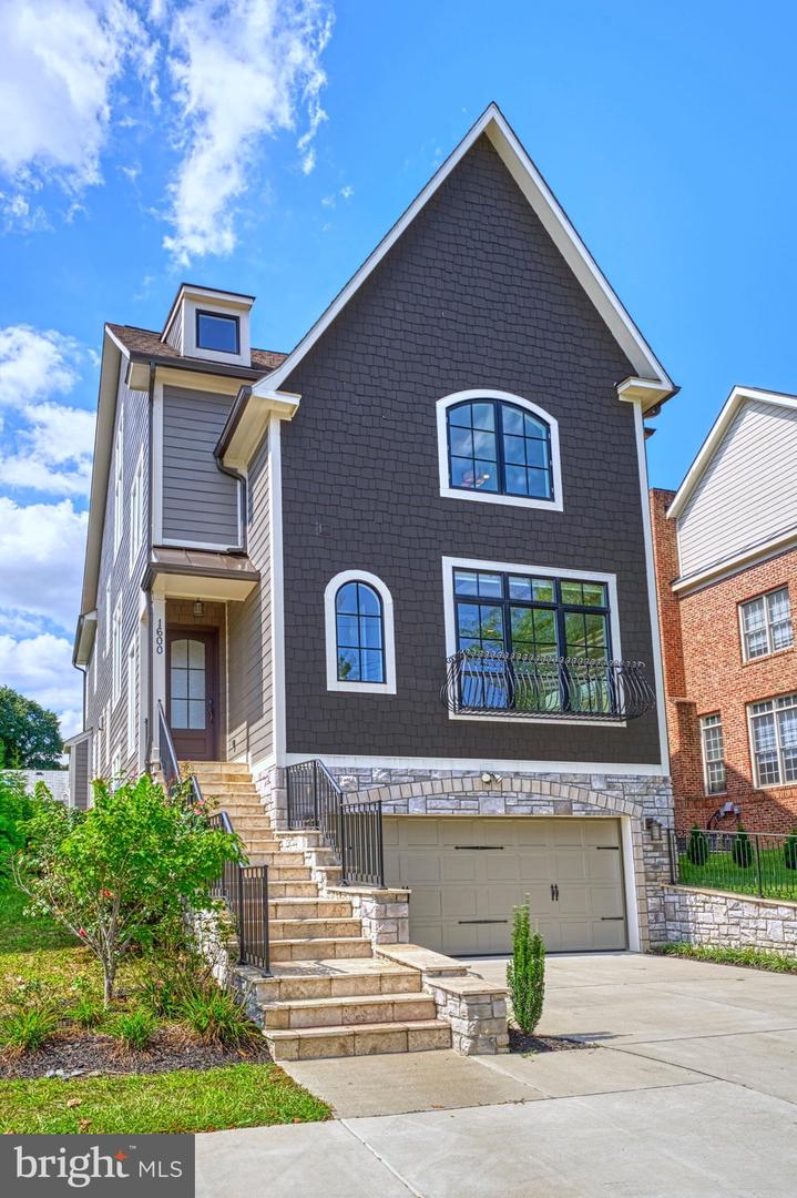 1600 GREAT FALLS ST, MCLEAN, Virginia 22101, 6 Bedrooms Bedrooms, ,5 BathroomsBathrooms,Residential,For sale,1600 GREAT FALLS ST,VAFX2245494 MLS # VAFX2245494
