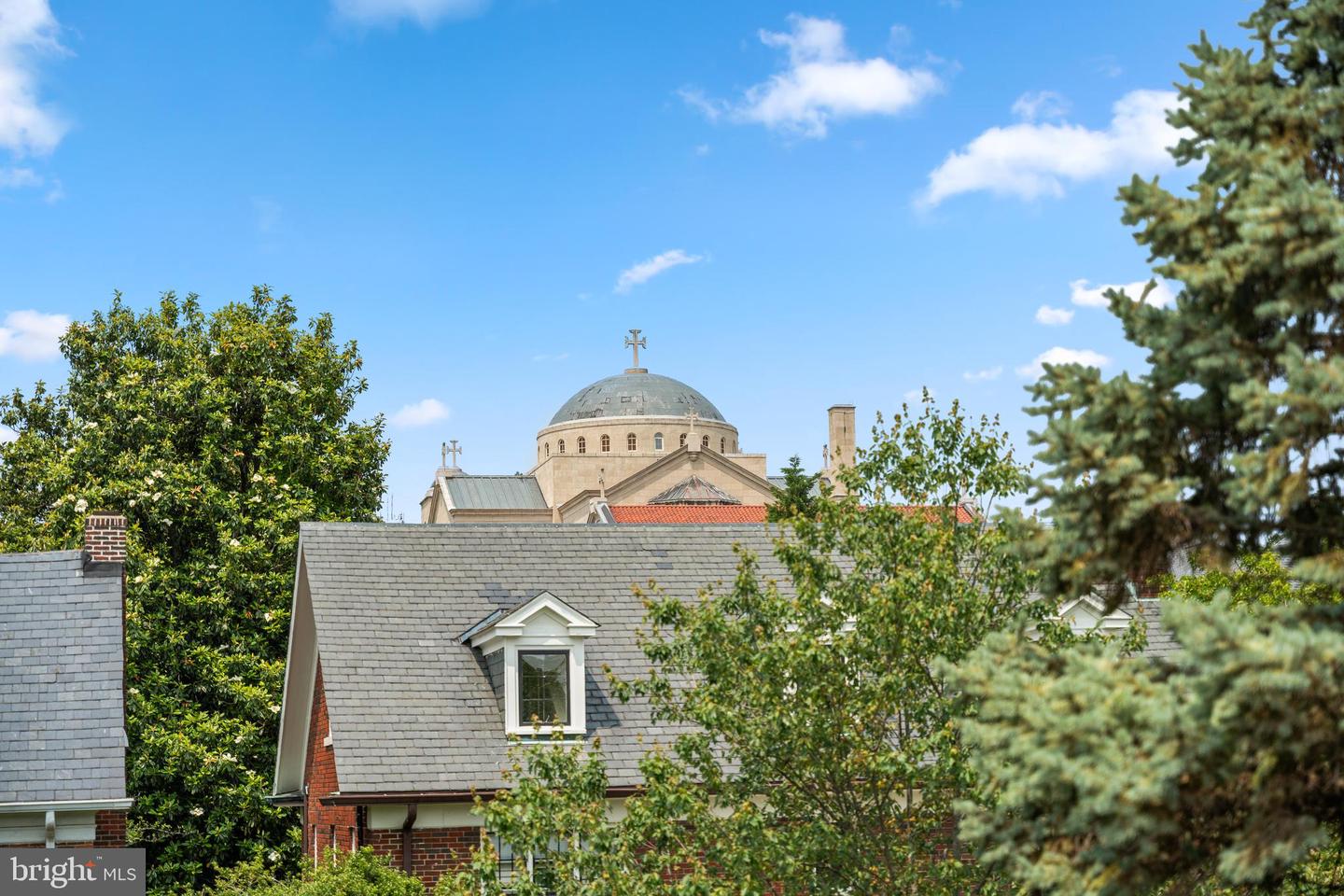 2811 35TH ST NW, WASHINGTON, District Of Columbia 20007, 7 Bedrooms Bedrooms, ,5 BathroomsBathrooms,Residential,For sale,2811 35TH ST NW,DCDC2204172 MLS # DCDC2204172