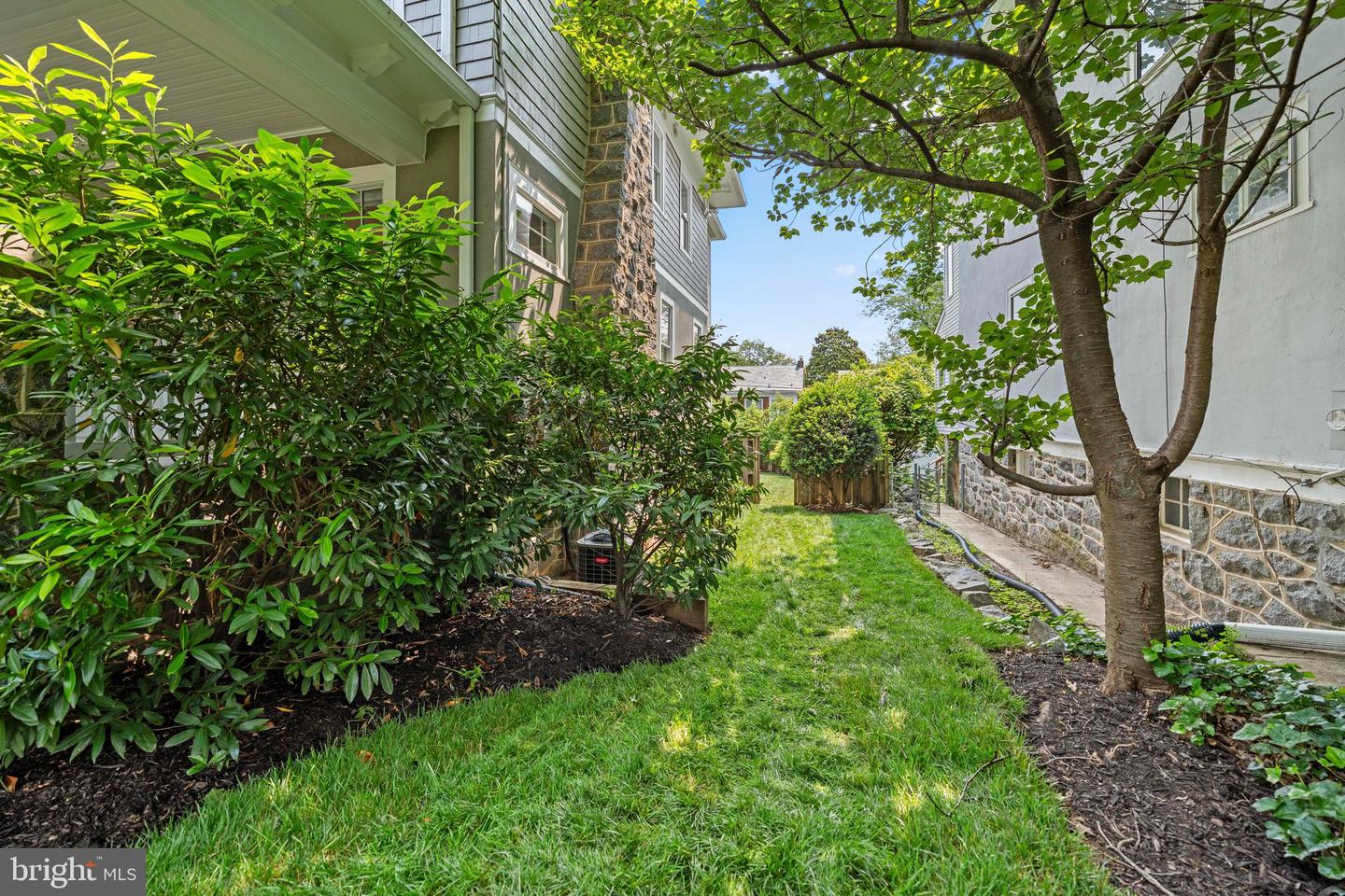 2811 35TH ST NW, WASHINGTON, District Of Columbia 20007, 7 Bedrooms Bedrooms, ,5 BathroomsBathrooms,Residential,For sale,2811 35TH ST NW,DCDC2204172 MLS # DCDC2204172