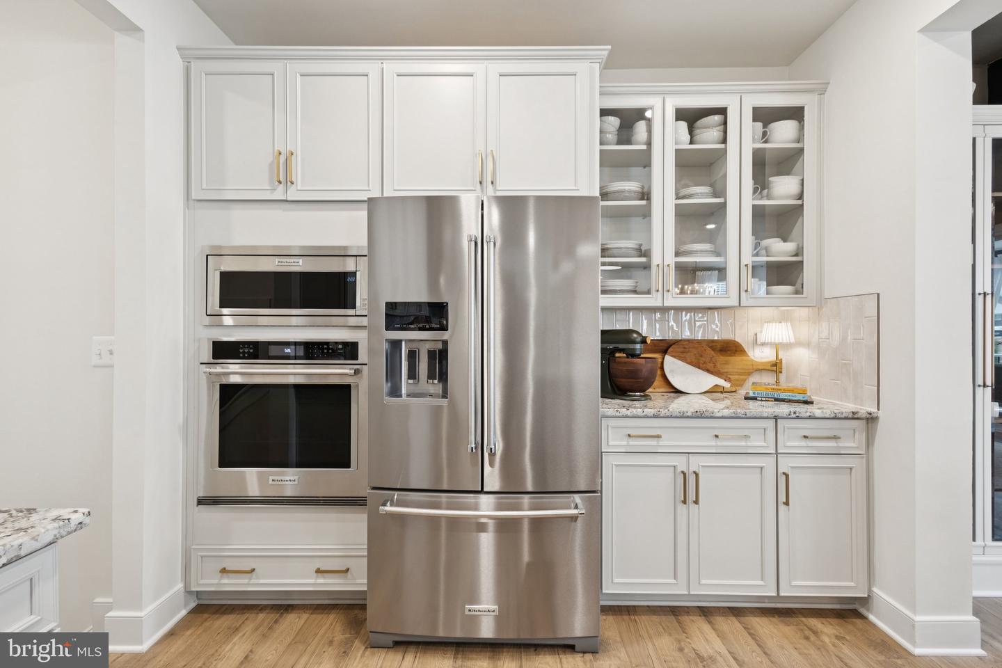 3880 HILLVIEW CT, ALEXANDRIA, Virginia 22310, 5 Bedrooms Bedrooms, ,3 BathroomsBathrooms,Residential,For sale,3880 HILLVIEW CT,VAFX2245332 MLS # VAFX2245332