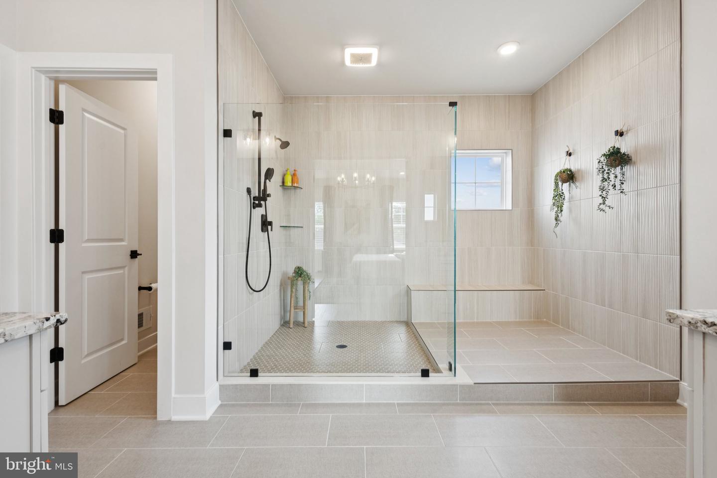 3880 HILLVIEW CT, ALEXANDRIA, Virginia 22310, 5 Bedrooms Bedrooms, ,3 BathroomsBathrooms,Residential,For sale,3880 HILLVIEW CT,VAFX2245332 MLS # VAFX2245332