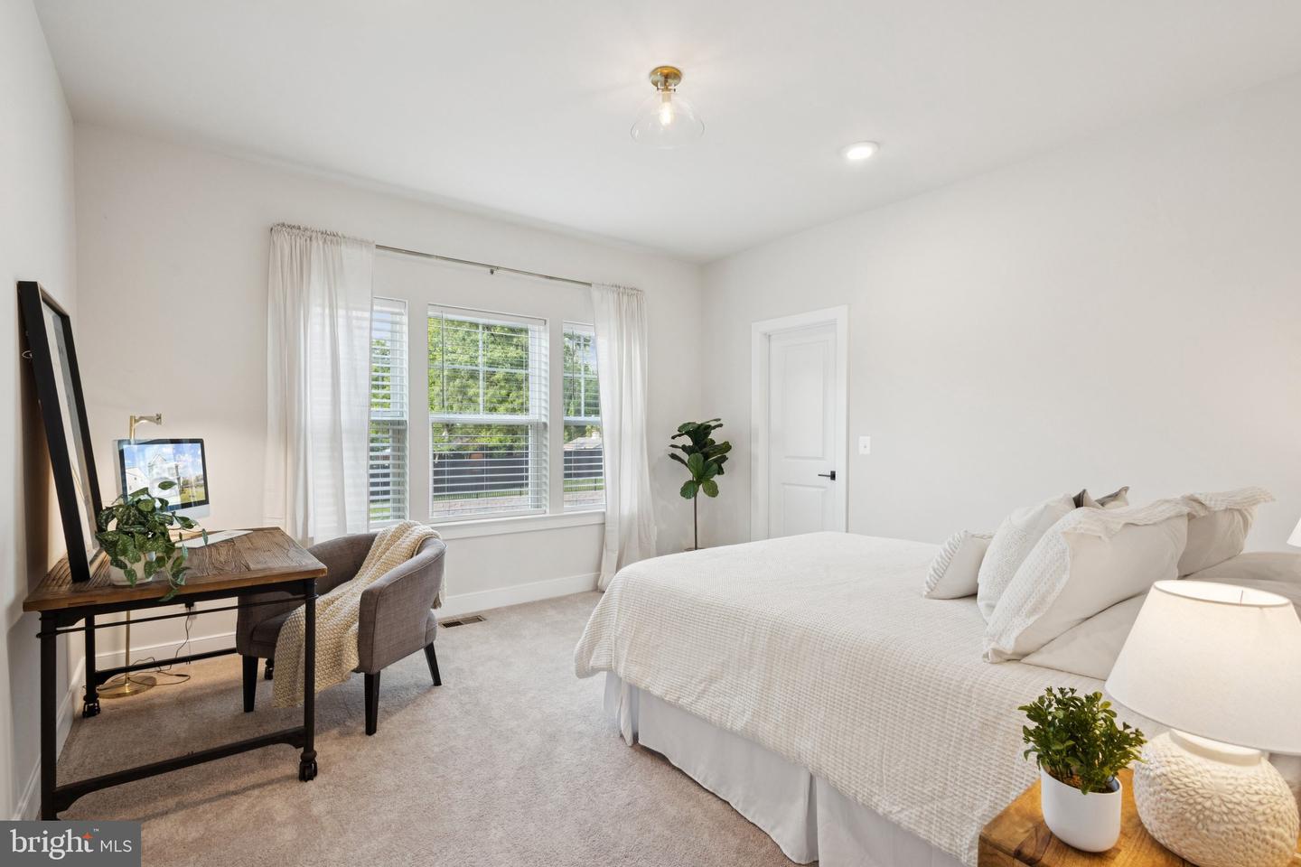 3880 HILLVIEW CT, ALEXANDRIA, Virginia 22310, 5 Bedrooms Bedrooms, ,3 BathroomsBathrooms,Residential,For sale,3880 HILLVIEW CT,VAFX2245332 MLS # VAFX2245332