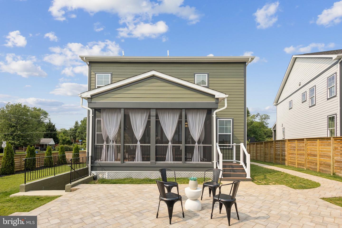 3880 HILLVIEW CT, ALEXANDRIA, Virginia 22310, 5 Bedrooms Bedrooms, ,3 BathroomsBathrooms,Residential,For sale,3880 HILLVIEW CT,VAFX2245332 MLS # VAFX2245332