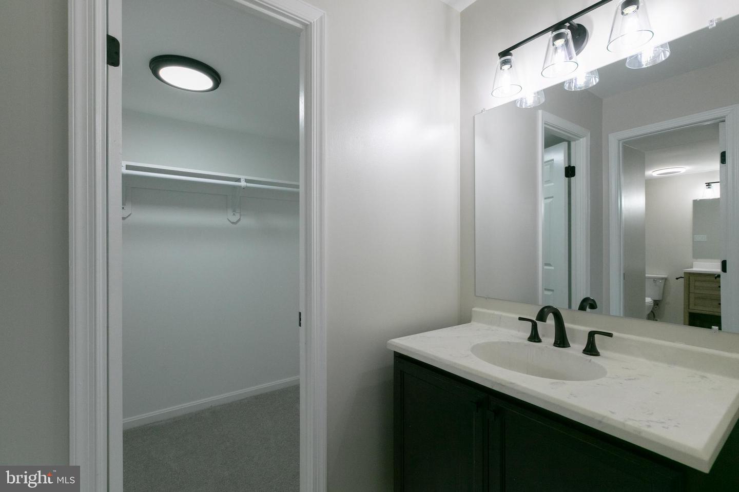 3800 POWELL LN #802, FALLS CHURCH, Virginia 22041, 2 Bedrooms Bedrooms, ,2 BathroomsBathrooms,Residential,For sale,3800 POWELL LN #802,VAFX2245336 MLS # VAFX2245336