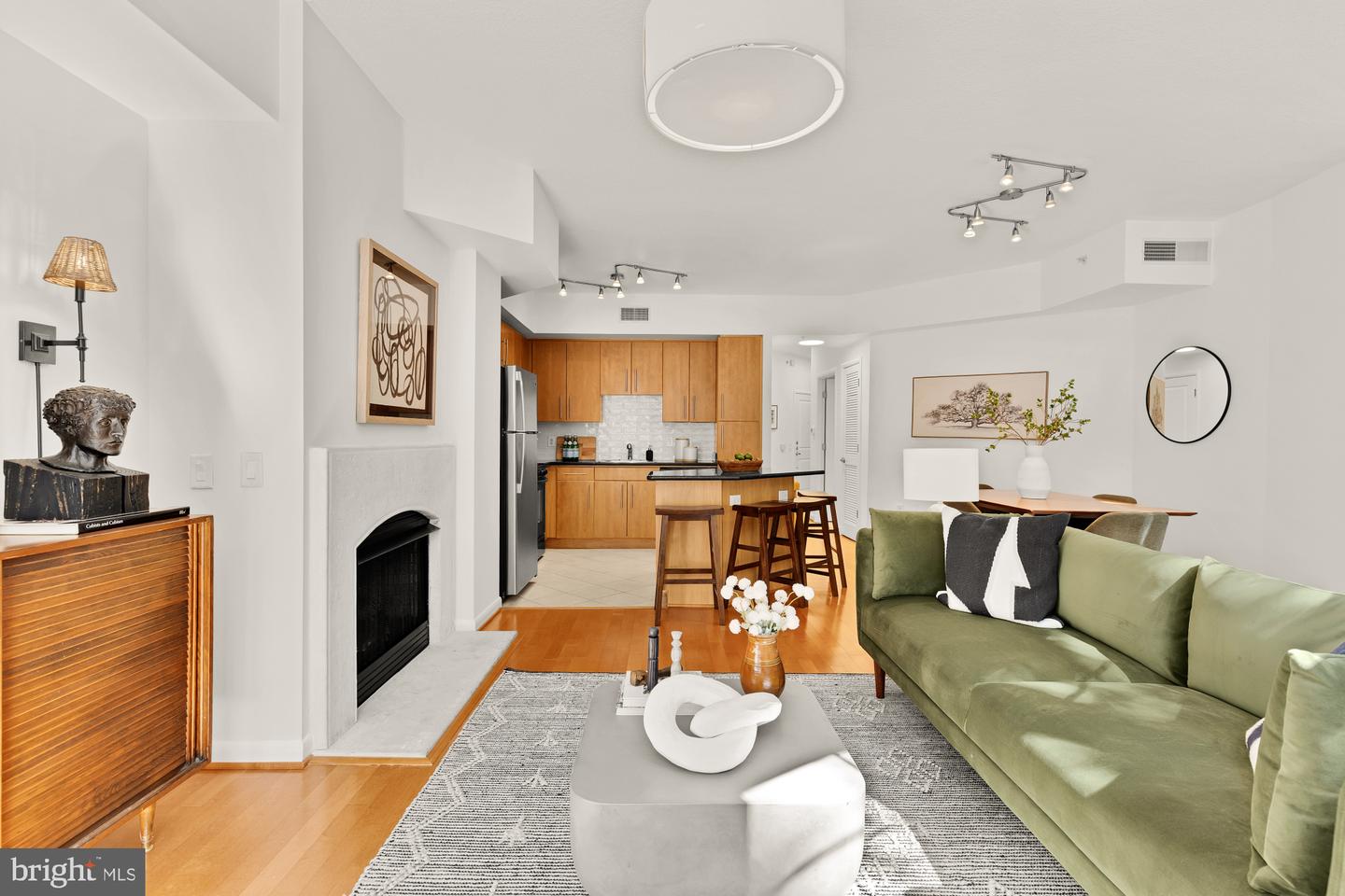 1021 N GARFIELD ST #B37, ARLINGTON, Virginia 22201, 2 Bedrooms Bedrooms, ,2 BathroomsBathrooms,Residential,For sale,1021 N GARFIELD ST #B37,VAAR2058694 MLS # VAAR2058694