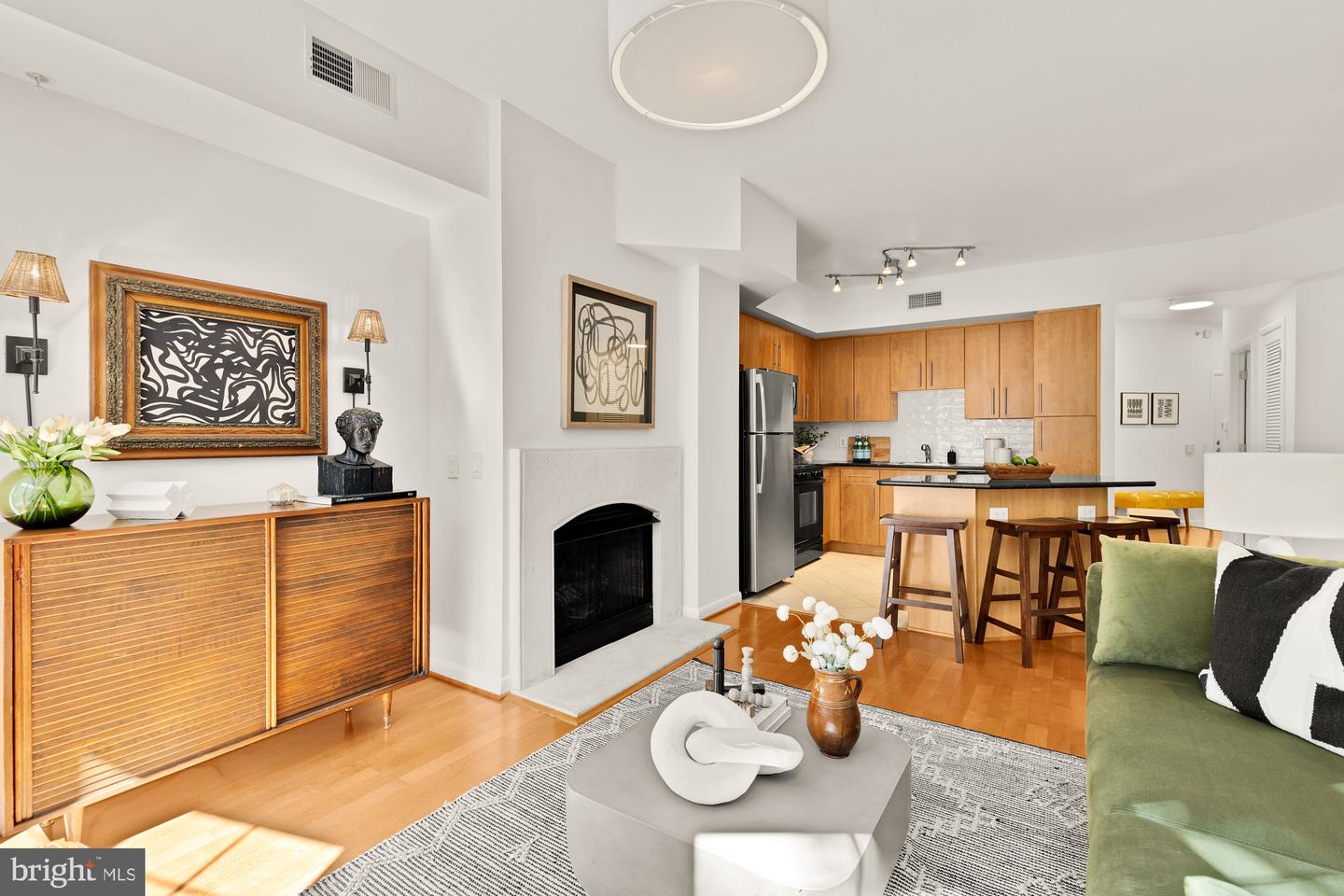 1021 N GARFIELD ST #B37, ARLINGTON, Virginia 22201, 2 Bedrooms Bedrooms, ,2 BathroomsBathrooms,Residential,For sale,1021 N GARFIELD ST #B37,VAAR2058694 MLS # VAAR2058694