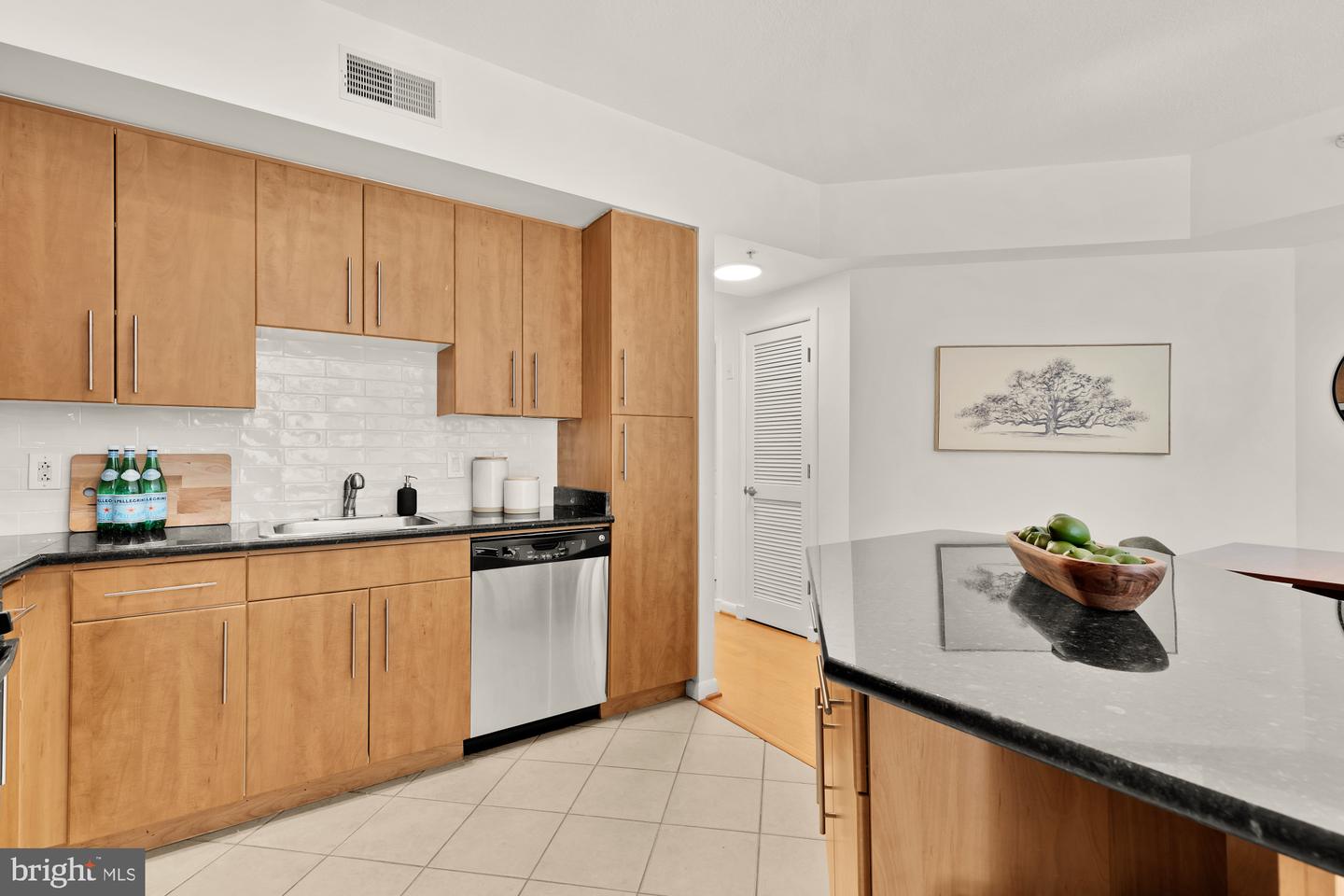 1021 N GARFIELD ST #B37, ARLINGTON, Virginia 22201, 2 Bedrooms Bedrooms, ,2 BathroomsBathrooms,Residential,For sale,1021 N GARFIELD ST #B37,VAAR2058694 MLS # VAAR2058694