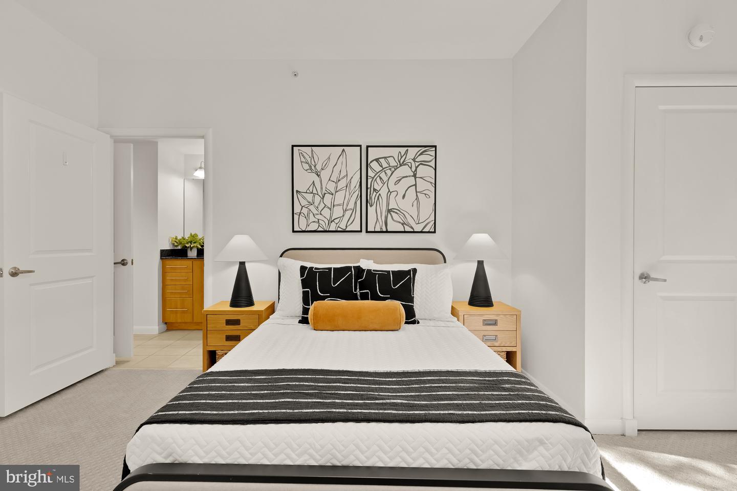 1021 N GARFIELD ST #B37, ARLINGTON, Virginia 22201, 2 Bedrooms Bedrooms, ,2 BathroomsBathrooms,Residential,For sale,1021 N GARFIELD ST #B37,VAAR2058694 MLS # VAAR2058694