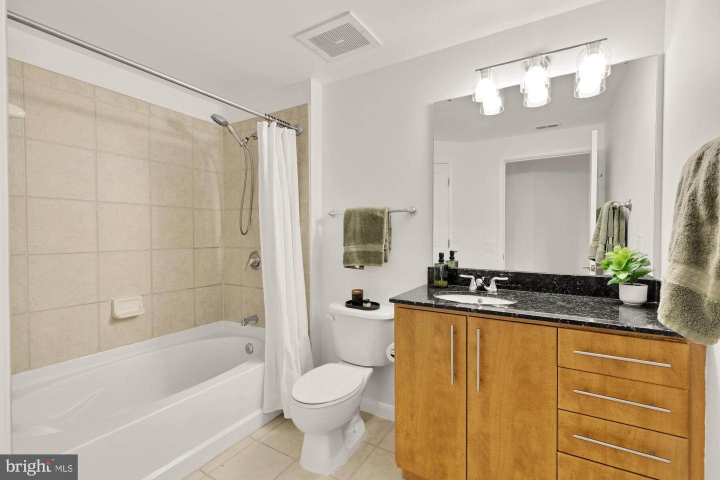 1021 N GARFIELD ST #B37, ARLINGTON, Virginia 22201, 2 Bedrooms Bedrooms, ,2 BathroomsBathrooms,Residential,For sale,1021 N GARFIELD ST #B37,VAAR2058694 MLS # VAAR2058694