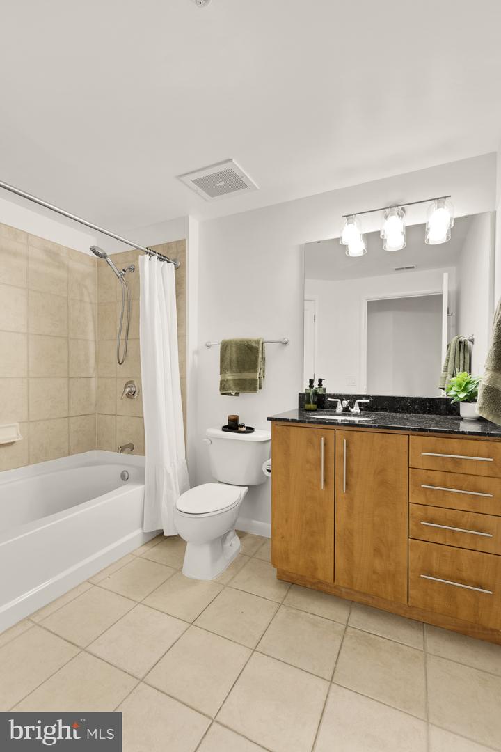 1021 N GARFIELD ST #B37, ARLINGTON, Virginia 22201, 2 Bedrooms Bedrooms, ,2 BathroomsBathrooms,Residential,For sale,1021 N GARFIELD ST #B37,VAAR2058694 MLS # VAAR2058694