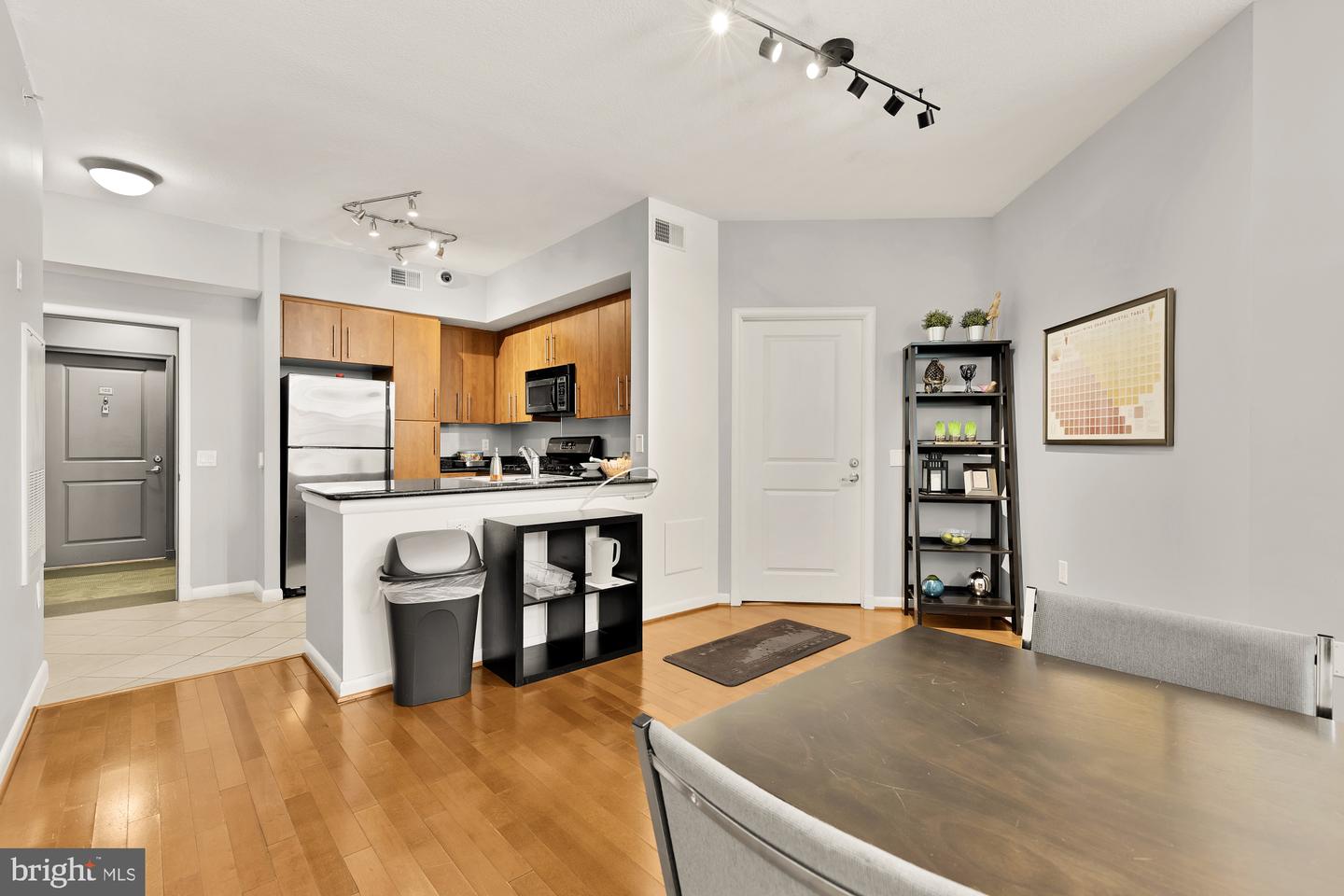 1021 N GARFIELD ST #B37, ARLINGTON, Virginia 22201, 2 Bedrooms Bedrooms, ,2 BathroomsBathrooms,Residential,For sale,1021 N GARFIELD ST #B37,VAAR2058694 MLS # VAAR2058694