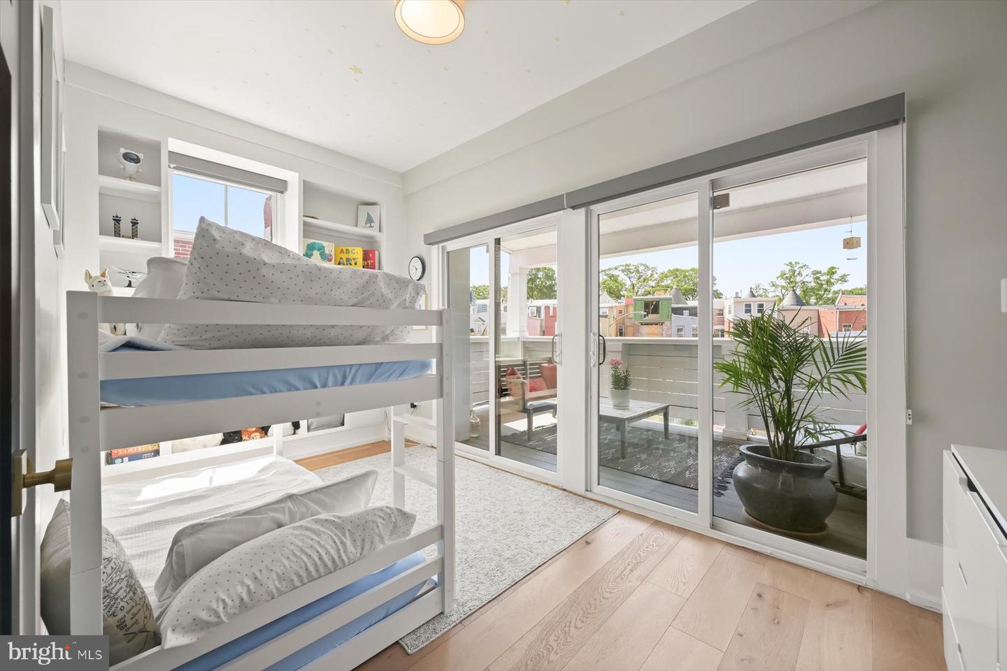 78 U ST NW, WASHINGTON, District Of Columbia 20001, 5 Bedrooms Bedrooms, ,3 BathroomsBathrooms,Residential,For sale,78 U ST NW,DCDC2204092 MLS # DCDC2204092