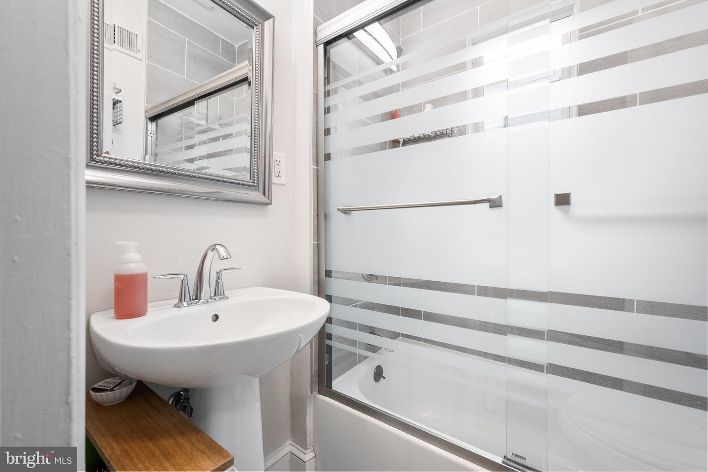 1220 WYLIE ST NE, WASHINGTON, District Of Columbia 20002, 3 Bedrooms Bedrooms, ,1 BathroomBathrooms,Residential,For sale,1220 WYLIE ST NE,DCDC2204152 MLS # DCDC2204152