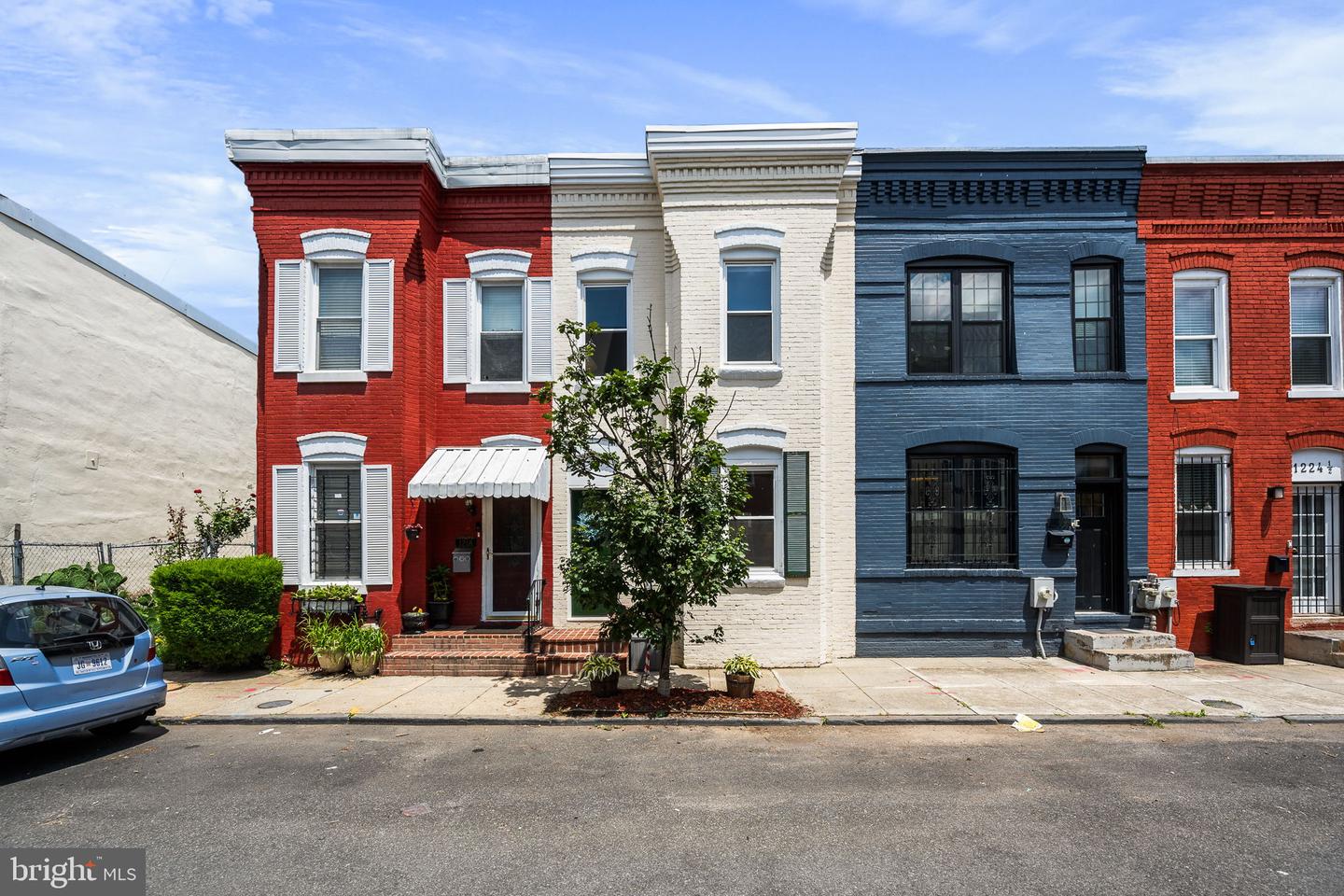 1220 WYLIE ST NE, WASHINGTON, District Of Columbia 20002, 3 Bedrooms Bedrooms, ,1 BathroomBathrooms,Residential,For sale,1220 WYLIE ST NE,DCDC2204152 MLS # DCDC2204152