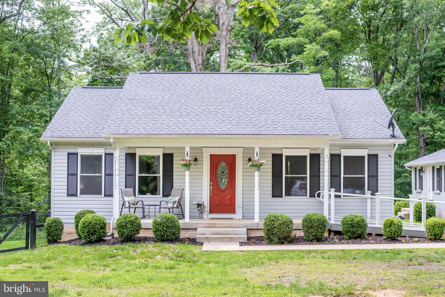 5588 COURTNEYS CORNER RD, SUMERDUCK, Virginia 22742, 2 Bedrooms Bedrooms, ,2 BathroomsBathrooms,Residential,For sale,5588 COURTNEYS CORNER RD,VAFQ2016942 MLS # VAFQ2016942
