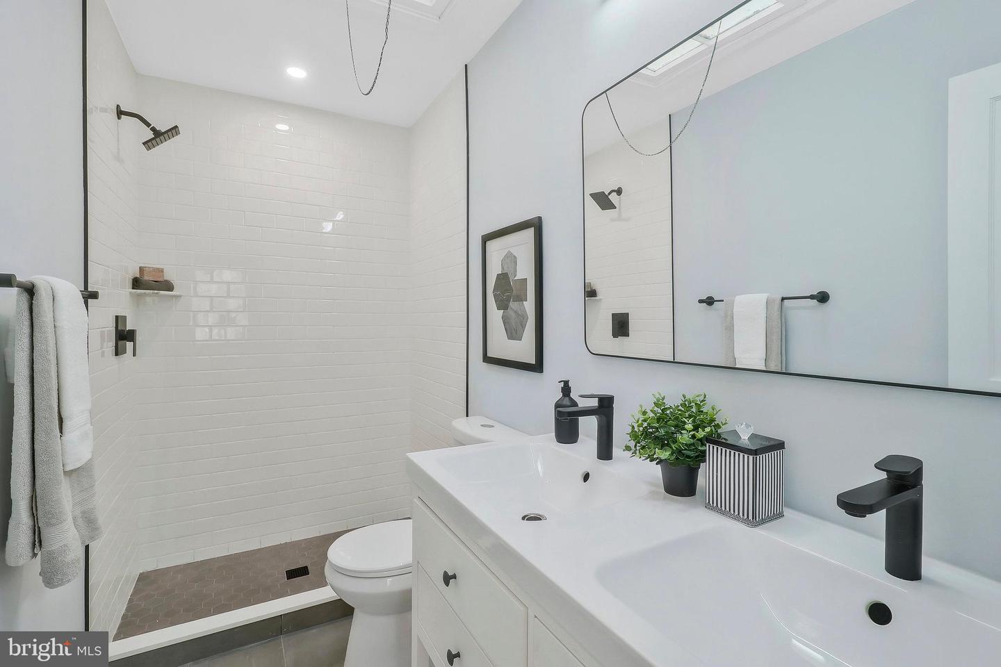 1515 MONTANA AVE NE, WASHINGTON, District Of Columbia 20018, 3 Bedrooms Bedrooms, ,3 BathroomsBathrooms,Residential,For sale,1515 MONTANA AVE NE,DCDC2204232 MLS # DCDC2204232