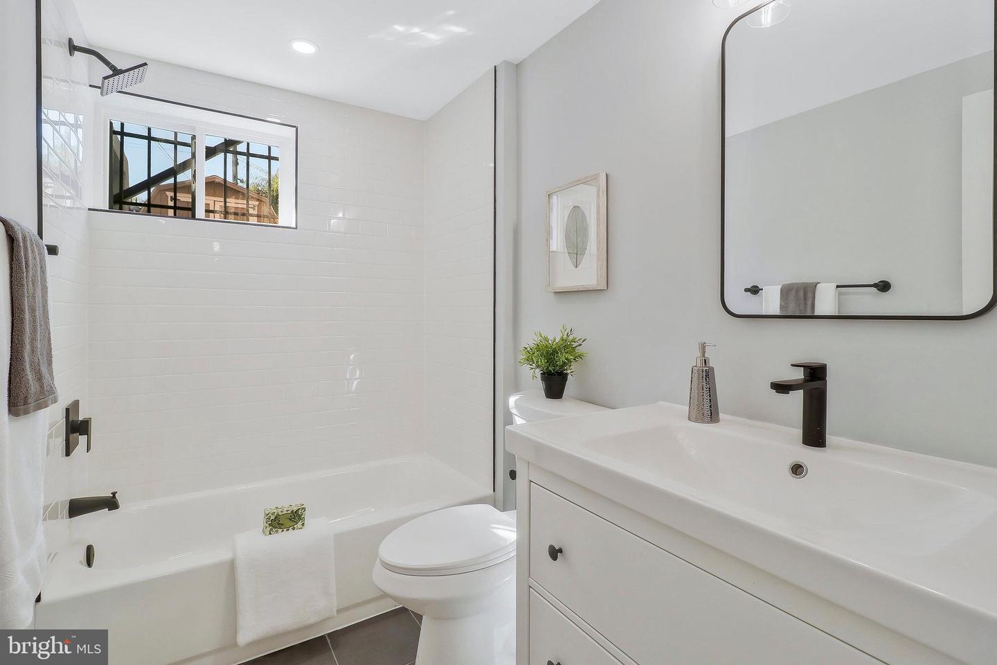 1515 MONTANA AVE NE, WASHINGTON, District Of Columbia 20018, 3 Bedrooms Bedrooms, ,3 BathroomsBathrooms,Residential,For sale,1515 MONTANA AVE NE,DCDC2204232 MLS # DCDC2204232