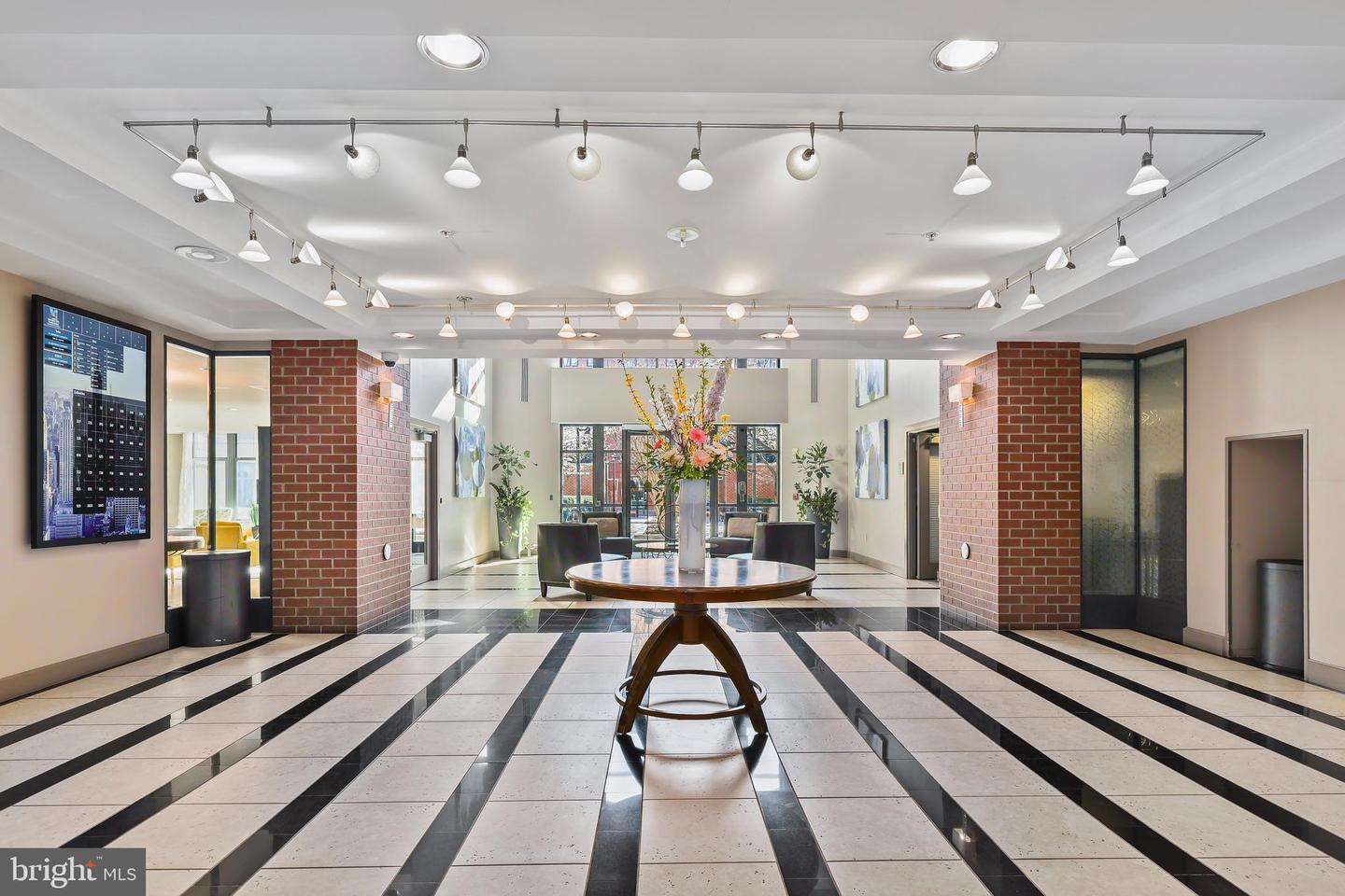 1021 N GARFIELD ST #328, ARLINGTON, Virginia 22201, 1 Bedroom Bedrooms, ,1 BathroomBathrooms,Residential,For sale,1021 N GARFIELD ST #328,VAAR2058754 MLS # VAAR2058754