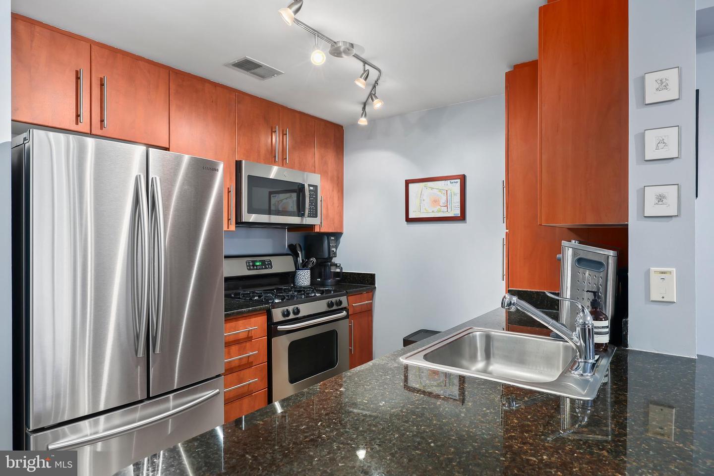 1021 N GARFIELD ST #328, ARLINGTON, Virginia 22201, 1 Bedroom Bedrooms, ,1 BathroomBathrooms,Residential,For sale,1021 N GARFIELD ST #328,VAAR2058754 MLS # VAAR2058754