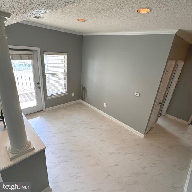 14305 GRAPE HOLLY GRV #25, CENTREVILLE, Virginia 20121, 2 Bedrooms Bedrooms, ,2 BathroomsBathrooms,Residential,For sale,14305 GRAPE HOLLY GRV #25,VAFX2245760 MLS # VAFX2245760