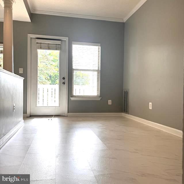 14305 GRAPE HOLLY GRV #25, CENTREVILLE, Virginia 20121, 2 Bedrooms Bedrooms, ,2 BathroomsBathrooms,Residential,For sale,14305 GRAPE HOLLY GRV #25,VAFX2245760 MLS # VAFX2245760