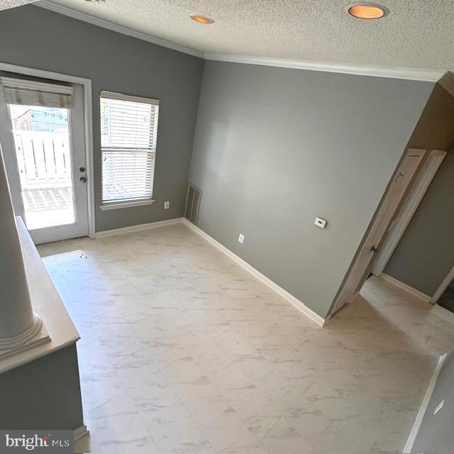 14305 GRAPE HOLLY GRV #25, CENTREVILLE, Virginia 20121, 2 Bedrooms Bedrooms, ,2 BathroomsBathrooms,Residential,For sale,14305 GRAPE HOLLY GRV #25,VAFX2245760 MLS # VAFX2245760
