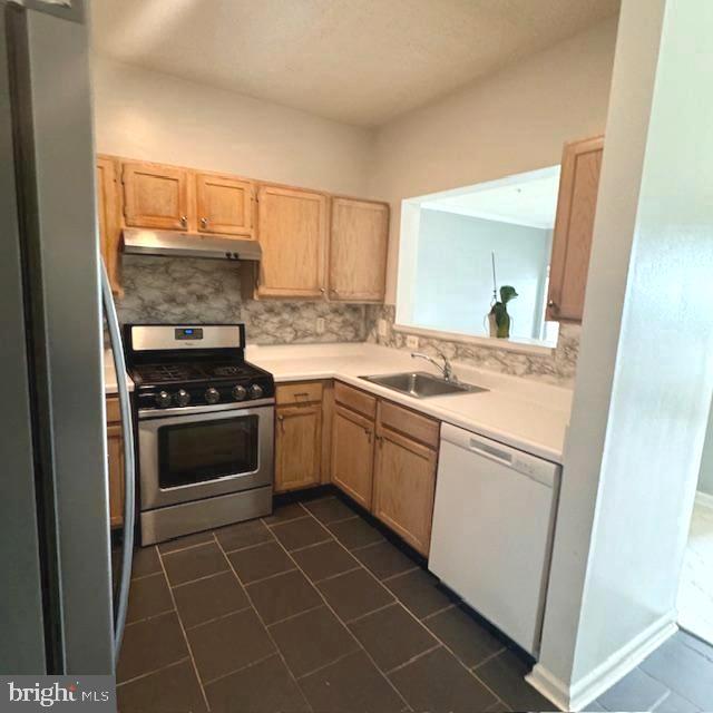 14305 GRAPE HOLLY GRV #25, CENTREVILLE, Virginia 20121, 2 Bedrooms Bedrooms, ,2 BathroomsBathrooms,Residential,For sale,14305 GRAPE HOLLY GRV #25,VAFX2245760 MLS # VAFX2245760