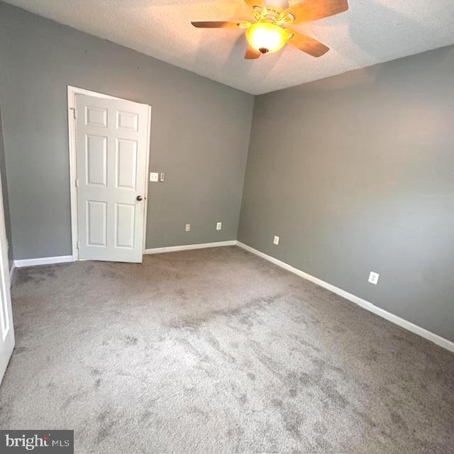 14305 GRAPE HOLLY GRV #25, CENTREVILLE, Virginia 20121, 2 Bedrooms Bedrooms, ,2 BathroomsBathrooms,Residential,For sale,14305 GRAPE HOLLY GRV #25,VAFX2245760 MLS # VAFX2245760