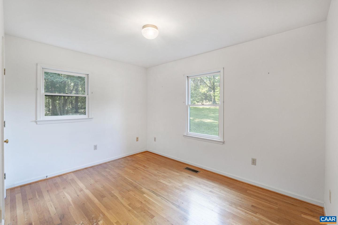 406 GREEN MEADOW LN, SCOTTSVILLE, Virginia 24590, 3 Bedrooms Bedrooms, ,1 BathroomBathrooms,Residential,For sale,406 GREEN MEADOW LN,665404 MLS # 665404